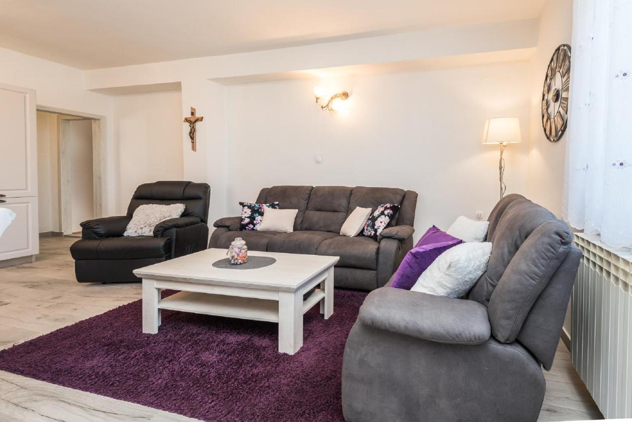 Holiday Home Tower With Private Pool, Sauna And Quads Smilcic エクステリア 写真