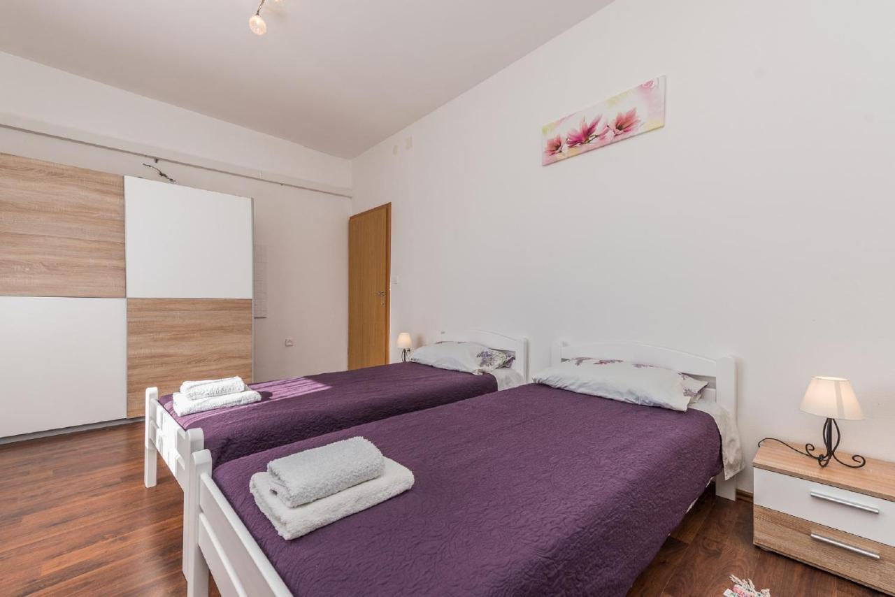 Holiday Home Tower With Private Pool, Sauna And Quads Smilcic エクステリア 写真