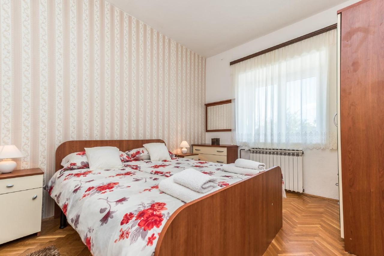 Holiday Home Tower With Private Pool, Sauna And Quads Smilcic エクステリア 写真