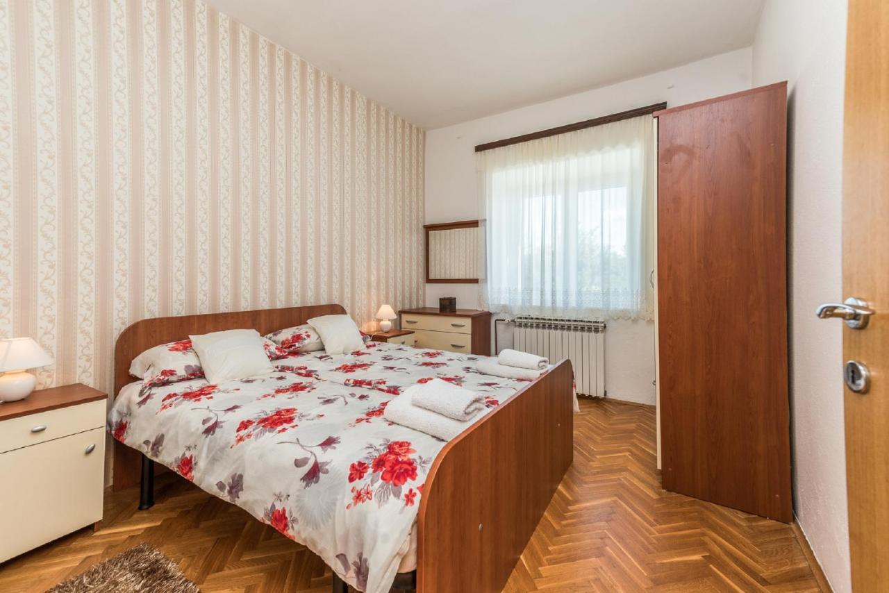 Holiday Home Tower With Private Pool, Sauna And Quads Smilcic エクステリア 写真